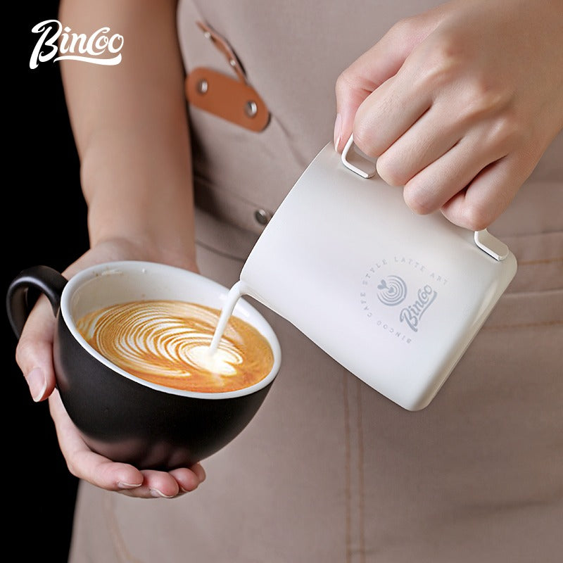 Bincoo GYKF1066 Milk Frothing Pitcher 350ml/12oz,Stainless Steel Latte Art Cup with Dual Arc Spout,Sharp Pouring Tip & Ergonomic Handle for Espresso Coffee Latte Cappuccino