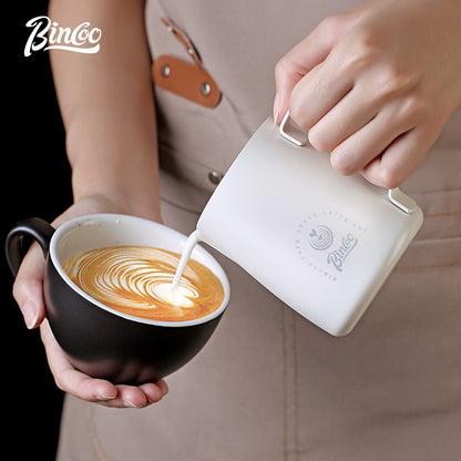 Bincoo GYKF1066 Milk Frothing Pitcher 350ml/12oz,Stainless Steel Latte Art Cup with Dual Arc Spout,Sharp Pouring Tip & Ergonomic Handle for Espresso Coffee Latte Cappuccino