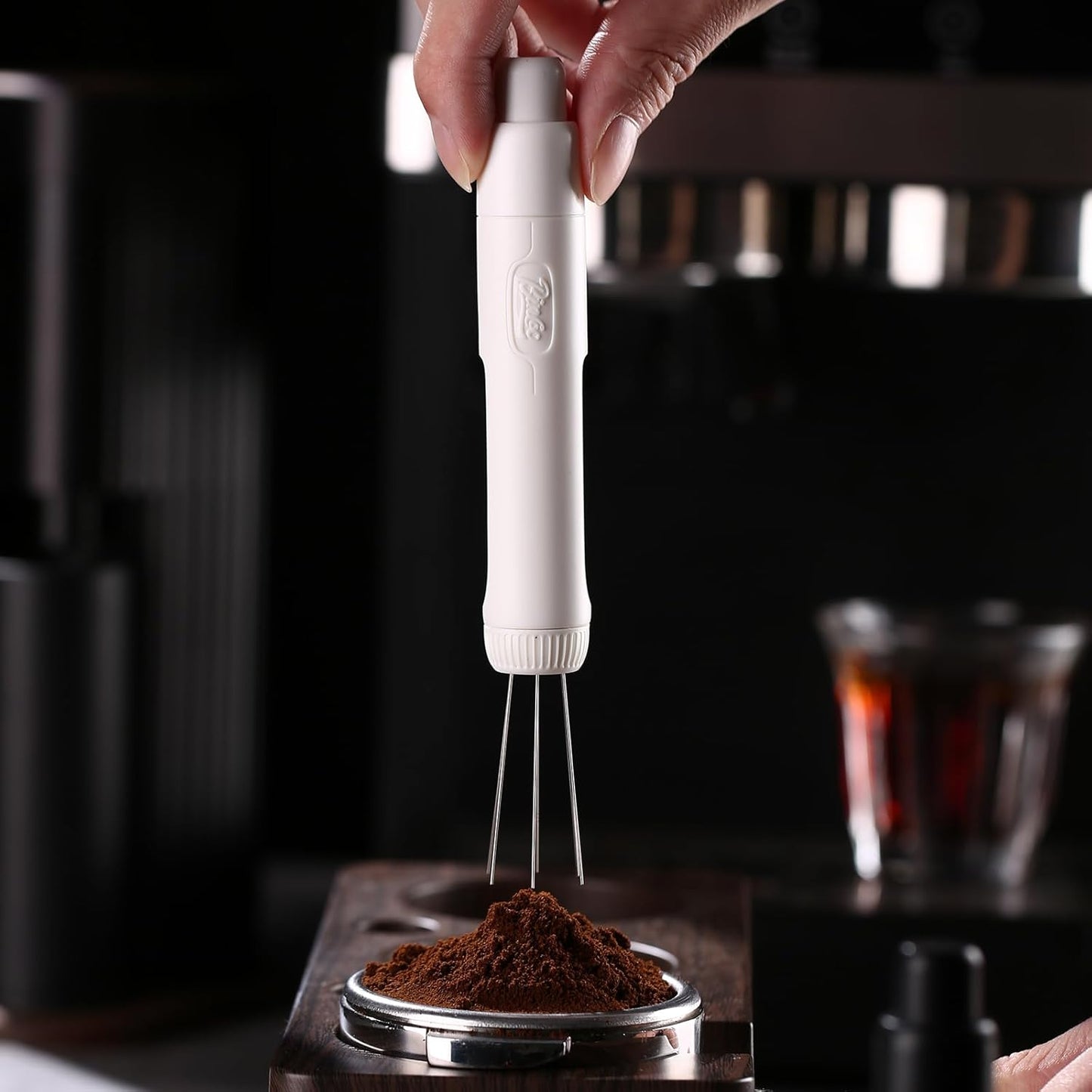WDT Espresso Distribution Tool - Magnetic Espresso Stirrer Tool with Stainless Steel Retractable Needles, Coffee Needle Distribution Stirrer for Barista (Pure White)