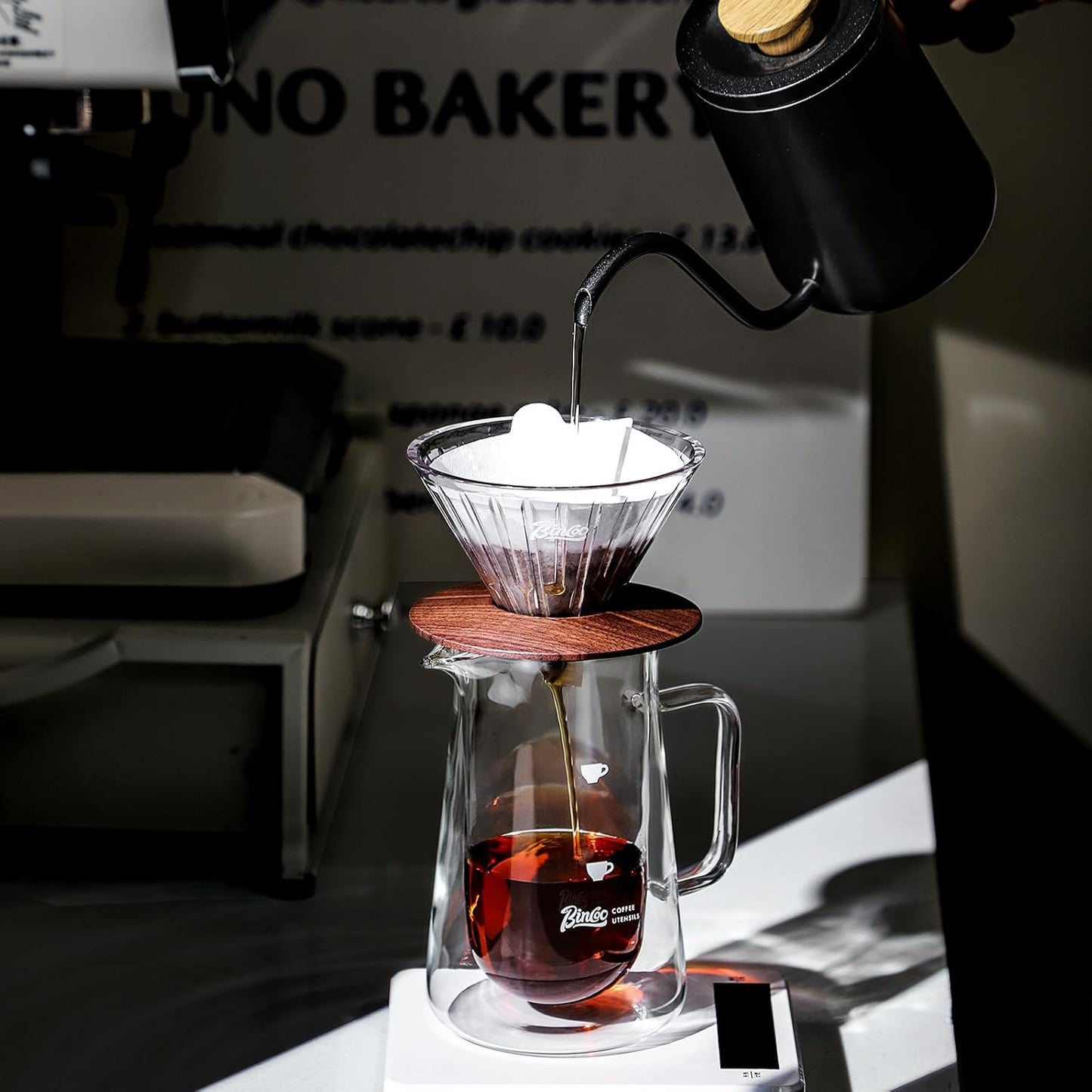 Double Wall Glass Coffee Carafe - Coffee Decanter Coffee Server for Pour Over, Coffee Pot, Borosilicate Glass For Coffee, Tea, Whiskey, Cocktails & All Beverages