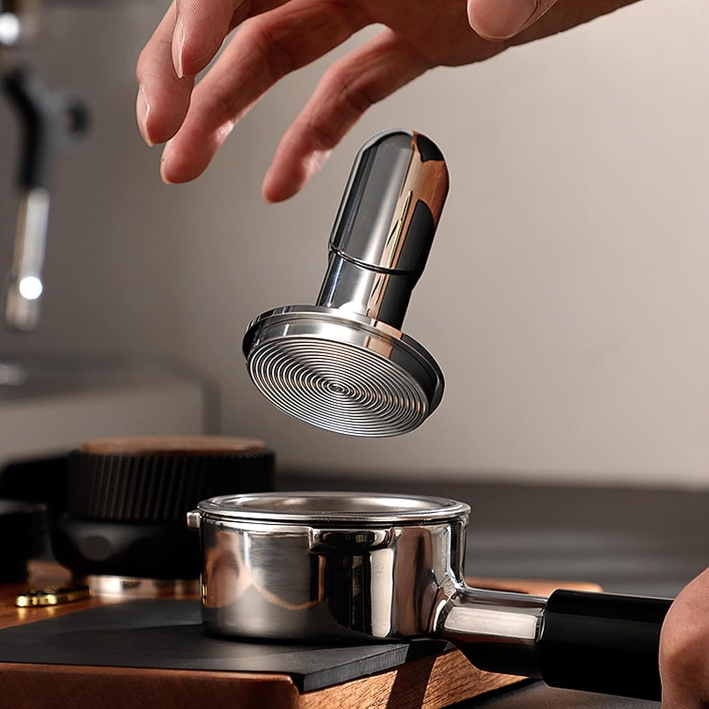 51mm Calibrated Espresso Tamper, 30lb Consistent Pressure Coffee Tamper, Calibrated Tamper for Espresso Machine, Spring Loaded Tamper with Stainless Steel Thread Base (Silver, 51mm)