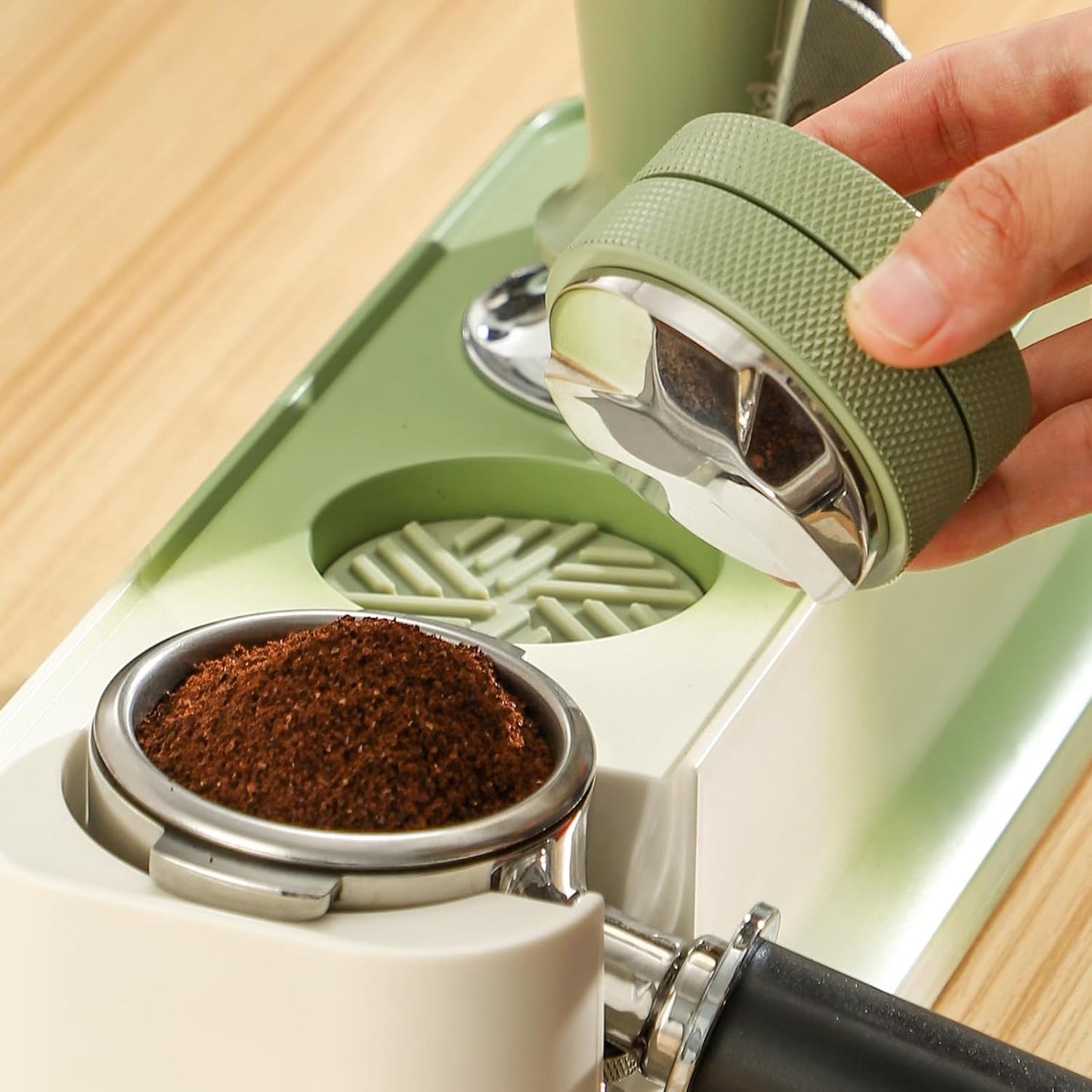 Green 58mm Coffee Distributor & Tamper, Espresso Hand Tamper Tool Fits 58mm Portafilters, Adjustable Depth Coffee Tamper and Leveler