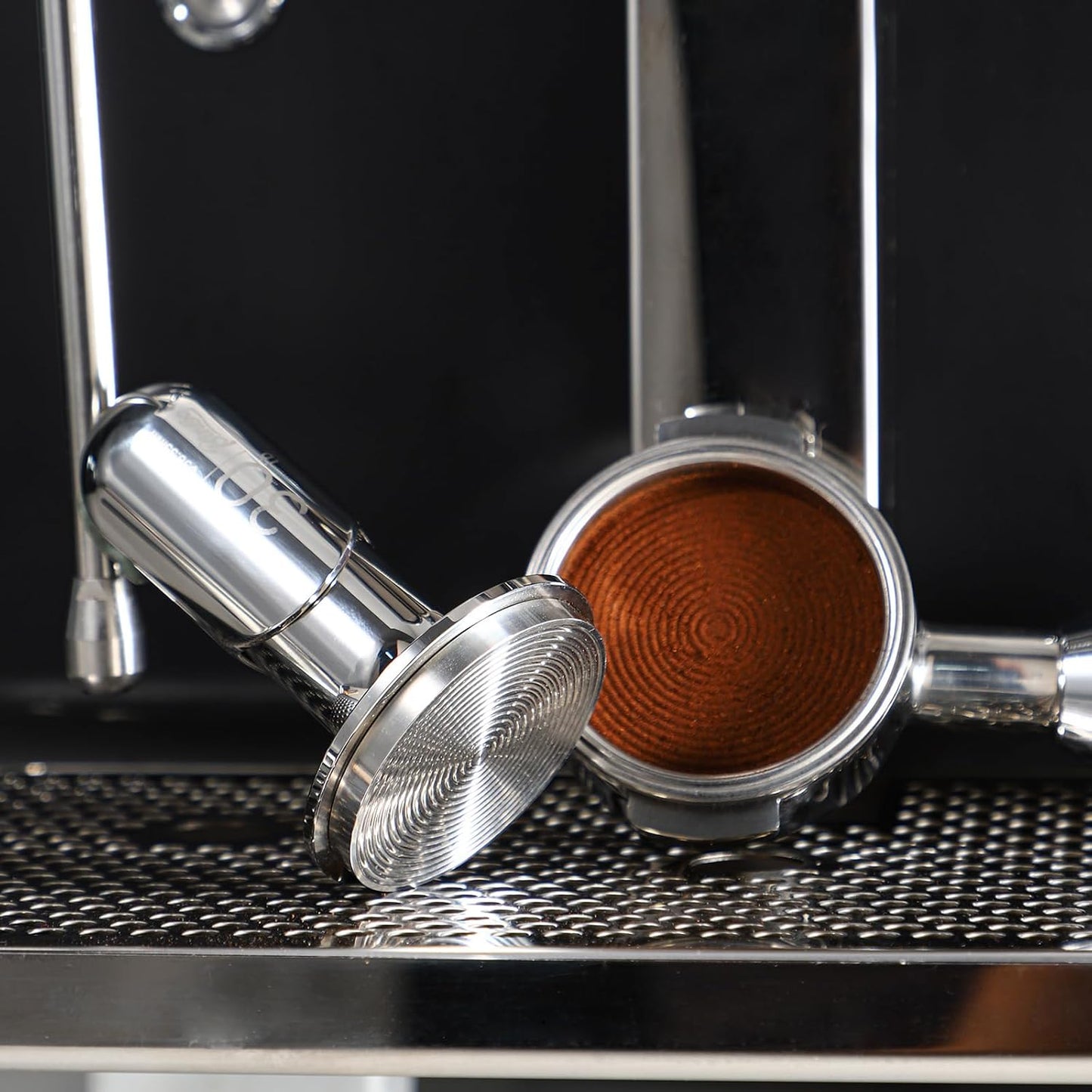 51mm Calibrated Espresso Tamper, 30lb Consistent Pressure Coffee Tamper, Calibrated Tamper for Espresso Machine, Spring Loaded Tamper with Stainless Steel Thread Base (Silver, 51mm)