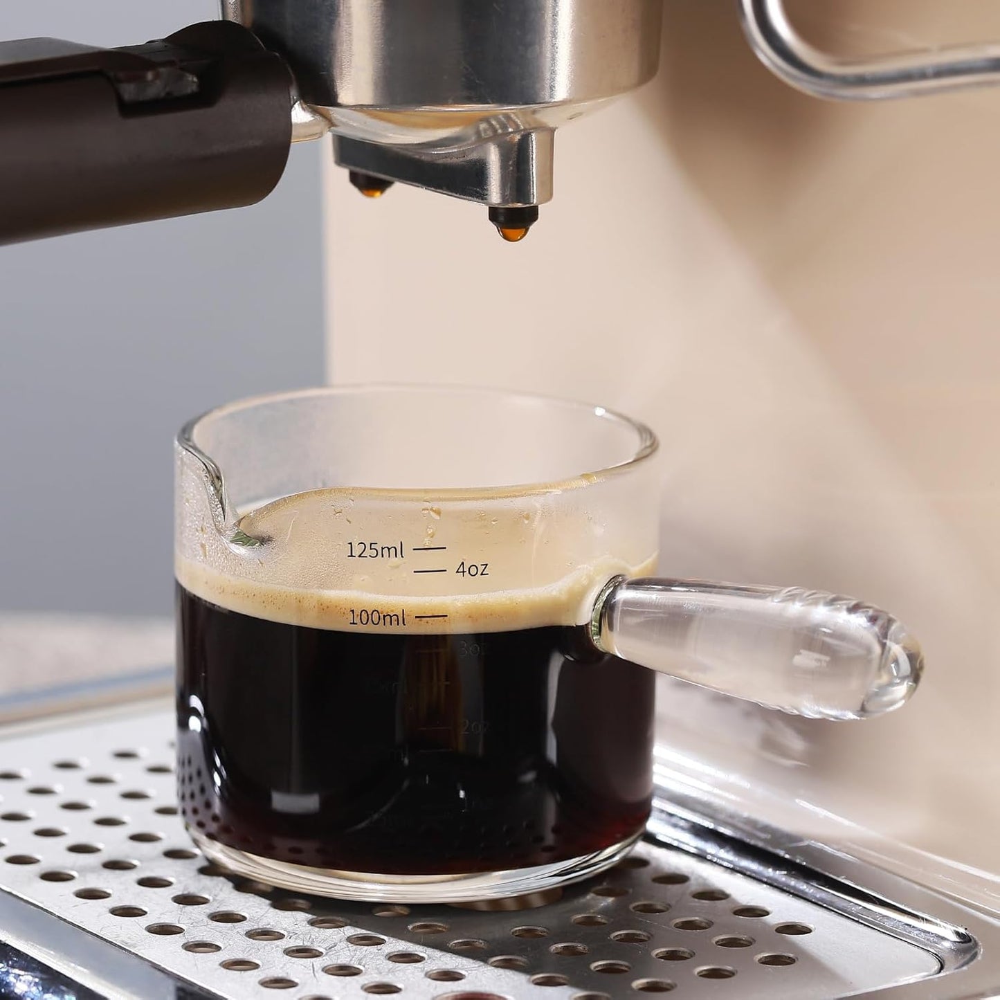Espresso Shot Glass 2 Pack - 150ML Espresso Cups with Handle and Dual-Scale, Espresso Shot Glass with V-Shaped Mouth, 5oz Espresso Glass Measuring Cup Perfect for Espresso Shots and Milk Froth