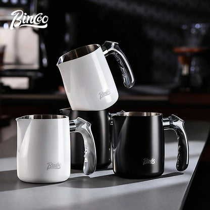 Bincoo GYKF2322 Professional Milk Frothing Jug 600ml Sharp Spout Cup Perfect for Latte Art and Milk Steaming Barista Essential Accessory
