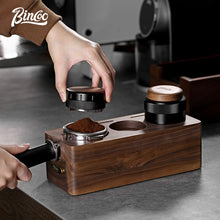 BINCOO Coffee Tamper Station Pressing Powder Base Set Walnut Coffee Pressing Powder Hammer Distributor 51/58MM