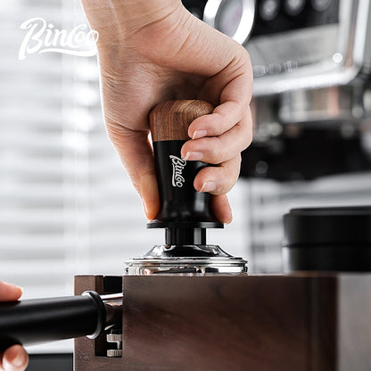 BINCOO Coffee Machine Handle Filling Bracket Walnut Tamping Powder Storage Base Powder Distributor and Tamper Set Coffee Utensils 51MM/58MM