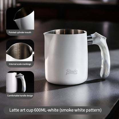 BINCOO Coffee Latte Art Pitcher Spouted Milk Frothing Cup Professional Coffee Milk Frothing Pitcher Coffee Equipment 600ML