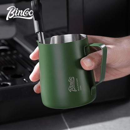 BINCOO Coffee Latte Art Cup with Latte Art Needle Professional Stainless Steel Coffee Latte Art Cup Thickened with Internal Graduations 350ML/600ML