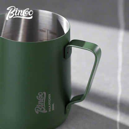BINCOO Coffee Latte Art Cup with Latte Art Needle Professional Stainless Steel Coffee Latte Art Cup Thickened with Internal Graduations 350ML/600ML
