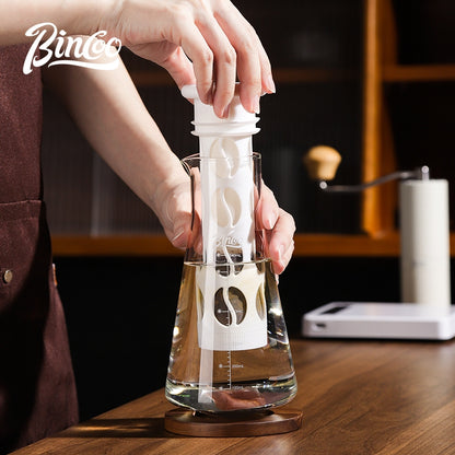 BINCOO Cold Brew Coffee Maker with Filter Household Heat‑Resistant Pitcher Cup for Iced Americano Large‑Capacity 540ML