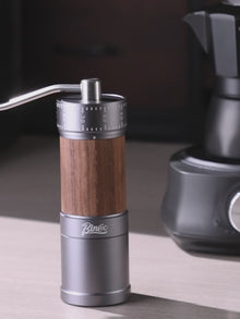Bincoo Manual Coffee Grinder 38mm CNC 420 6-Star Steel Burr 9-Grade External Adjustment Aluminum Body for Precise Hand Grinding
