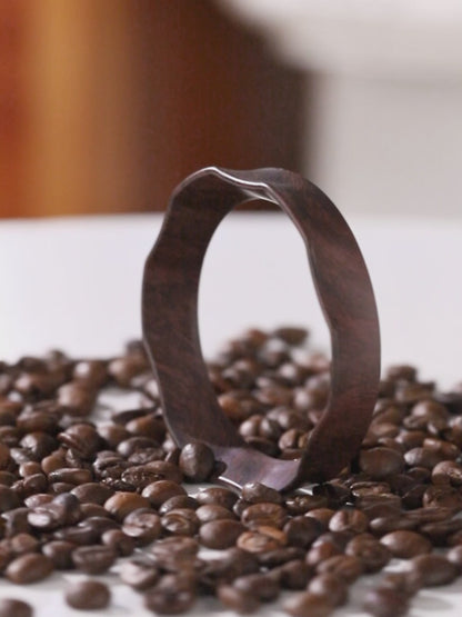 Bincoo Magnetic Coffee Dosing Ring - Petal Shape Anti-Splashing Espresso Powder Funnel, Universal Fit for 51/58mm Portafilters, Multiple Colors Available