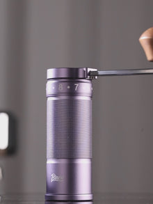 【Exhibition】Bincoo Manual Coffee Grinder Hand Adjustable Portable Mill 420 CNC Steel Core Burr Inside Foldable Coffee Grinder Barista Tools