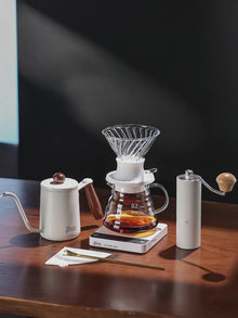 BINCOO Hand Brewed Coffee Set Glass Sharing Pot V60 Filter Cup Manual Coffee Grinder Complete Set Extraction Brewing Utensils 400ML/600ML